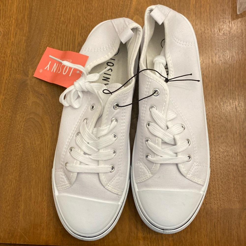 Women’s Josiny Lace Up Canvas Sneakers.  White‎ w/White soles